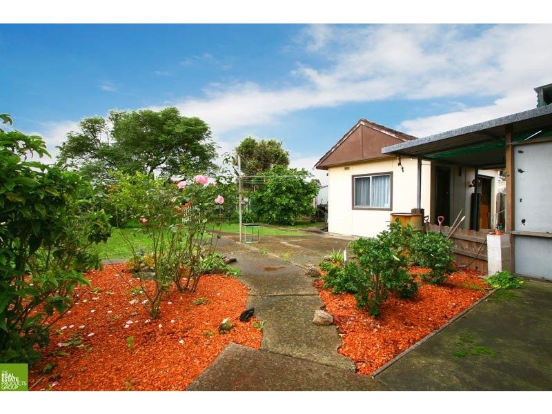 54 Burke Way, Berkeley NSW 2506