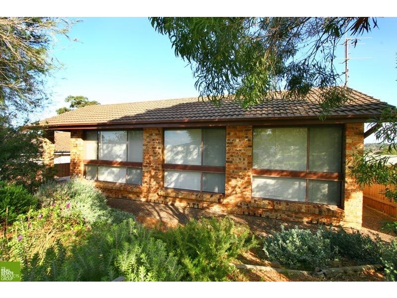 81 Staff Road, Unanderra NSW 2526