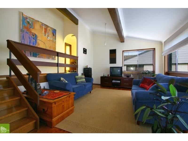 81 Staff Road, Unanderra NSW 2526