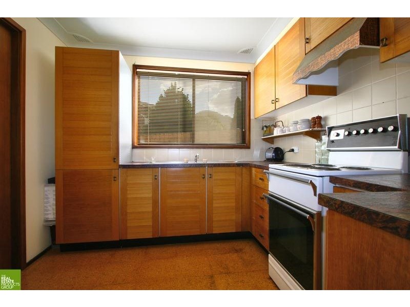 81 Staff Road, Unanderra NSW 2526