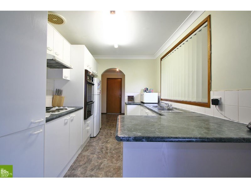 13 Woodlands Drive, Barrack Heights NSW 2528