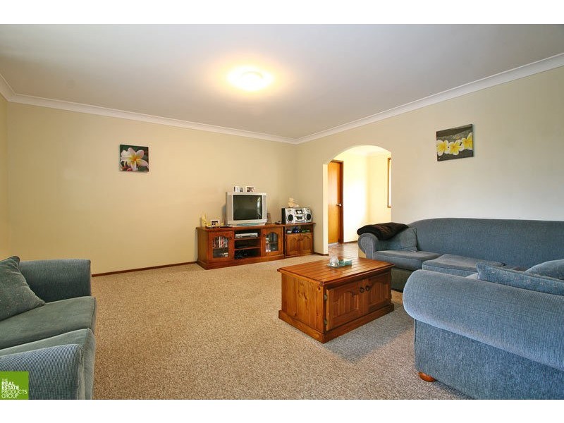 13 Woodlands Drive, Barrack Heights NSW 2528