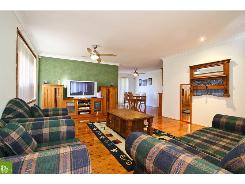 12 Erlinya Place, Cordeaux Heights NSW 2526