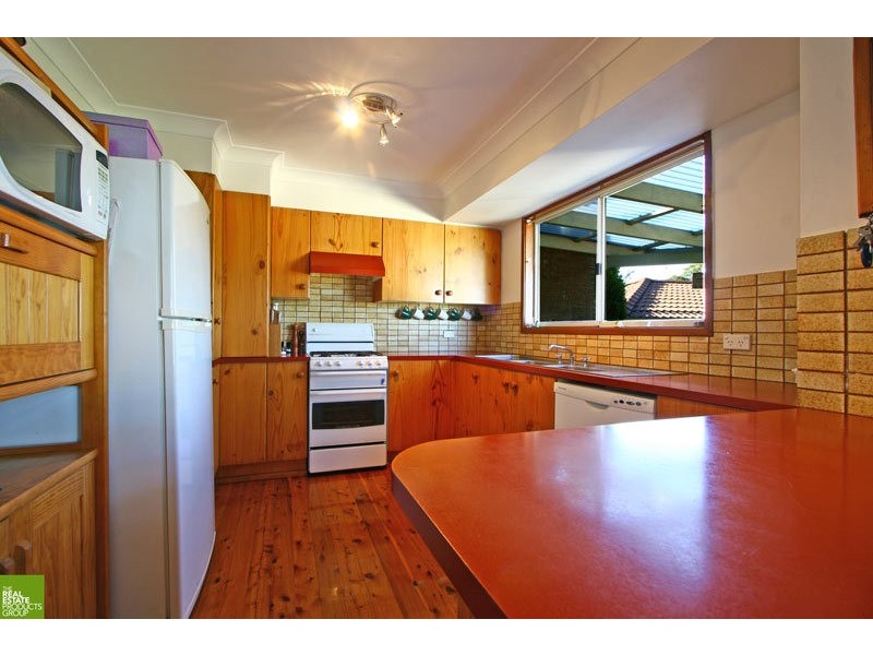 12 Erlinya Place, Cordeaux Heights NSW 2526