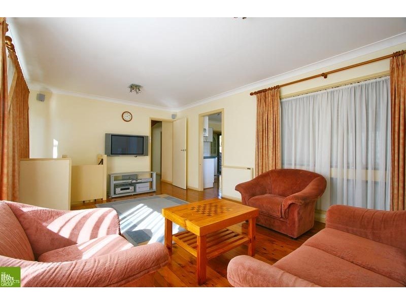 7 Loch Lomond Avenue, Farmborough Heights NSW 2526