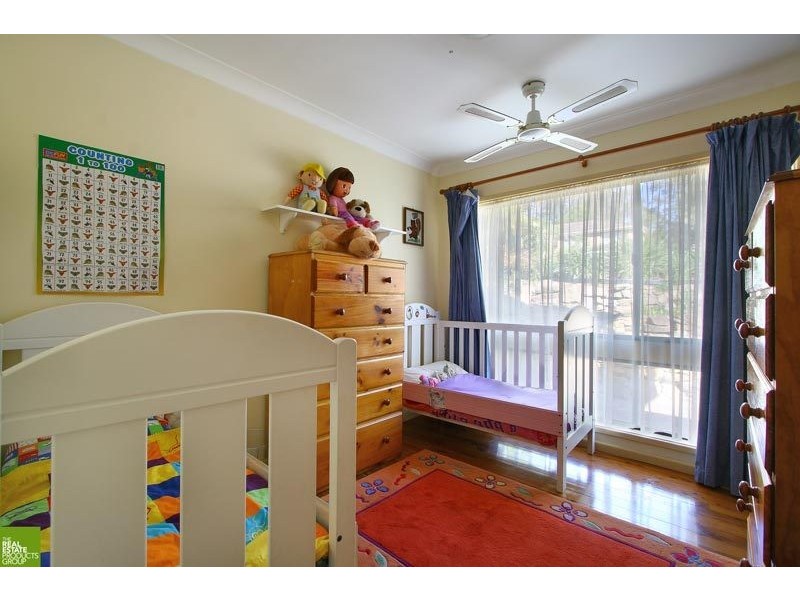 7 Loch Lomond Avenue, Farmborough Heights NSW 2526