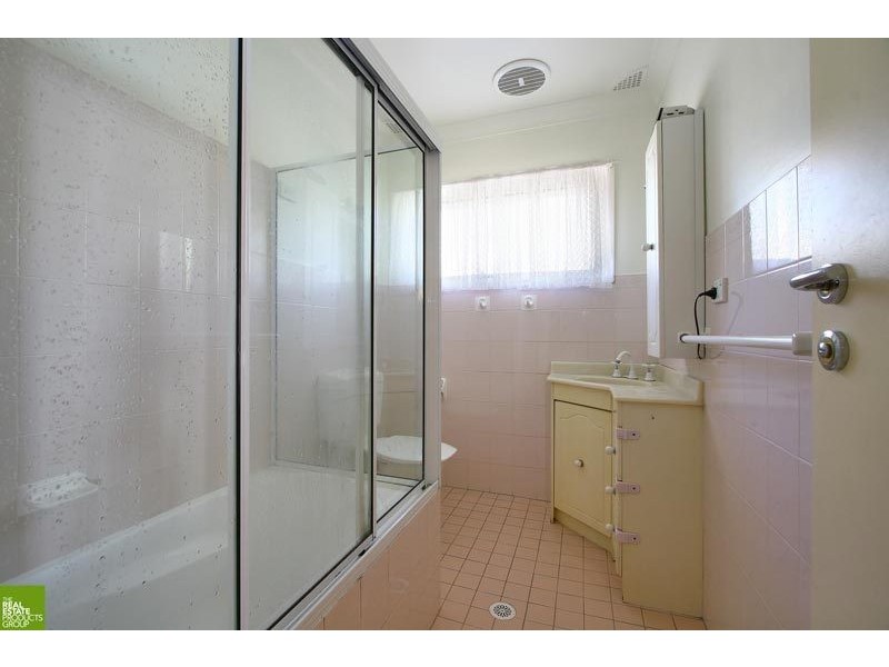 7 Loch Lomond Avenue, Farmborough Heights NSW 2526