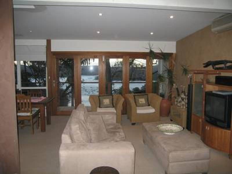 6 Joanne Place, Bilgola Plateau NSW 2107