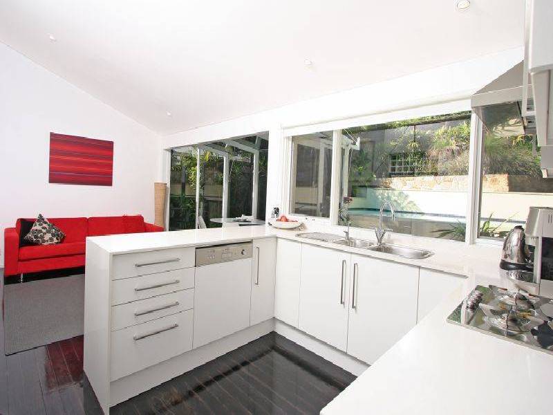 6 Loblay Crescent, Bilgola Plateau NSW 2107