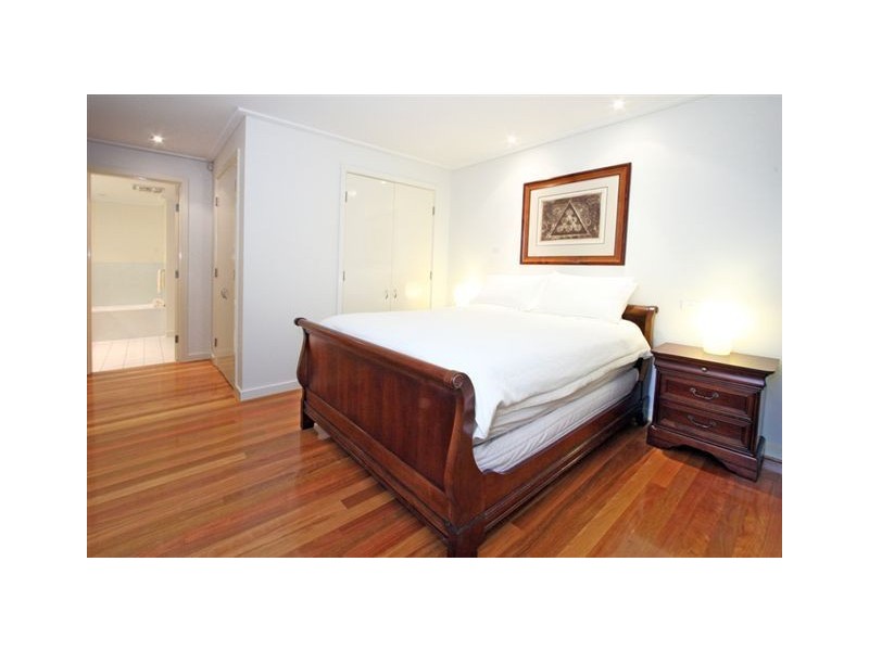 2/20 Golf Avenue, Mona Vale NSW 2103