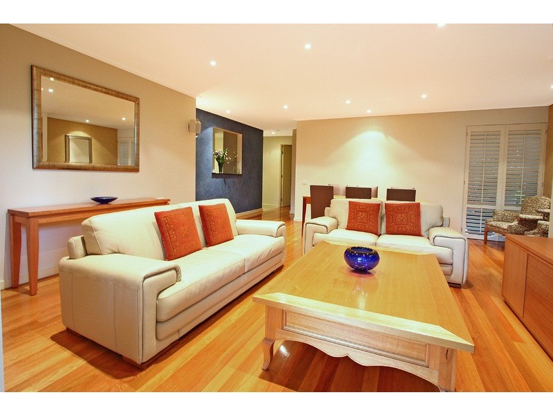 2/20 Golf Avenue, Mona Vale NSW 2103