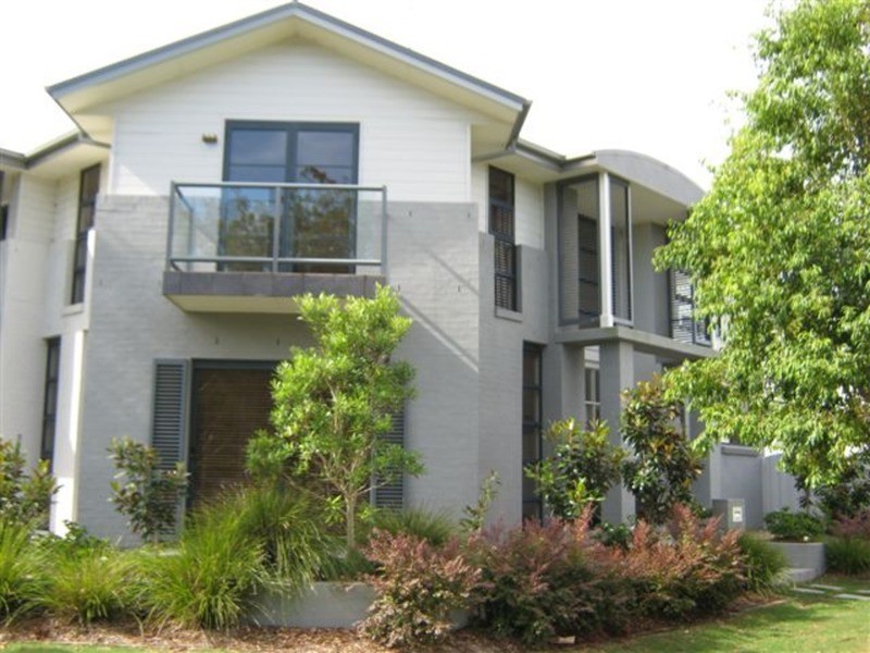 15 Mahogany Boulevard, Warriewood NSW 2102