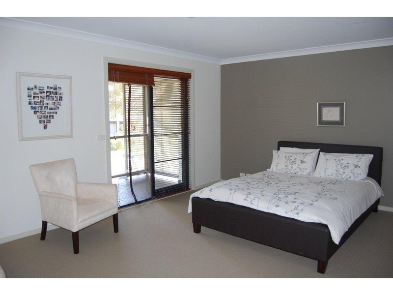 15 Mahogany Boulevard, Warriewood NSW 2102