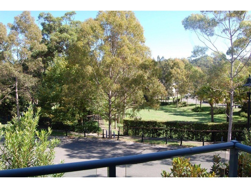 15 Mahogany Boulevard, Warriewood NSW 2102