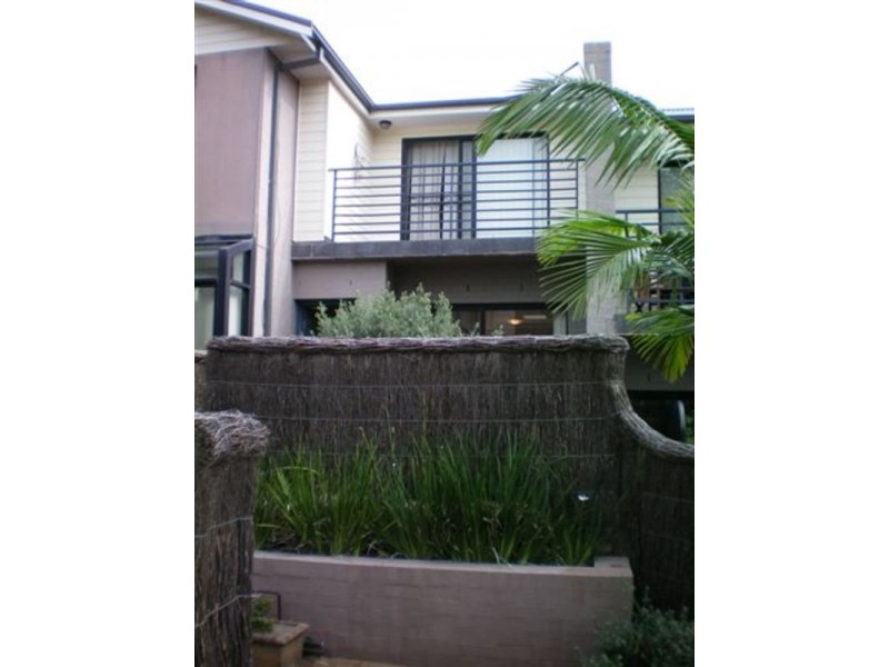 8/16 The Crescent, Avalon NSW 2107