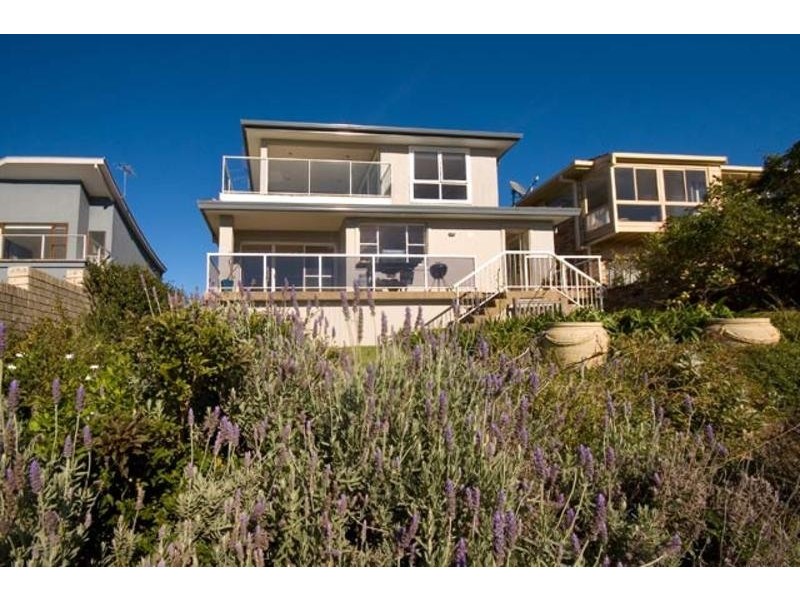 8 Hillcrest Avenue, Mona Vale NSW 2103