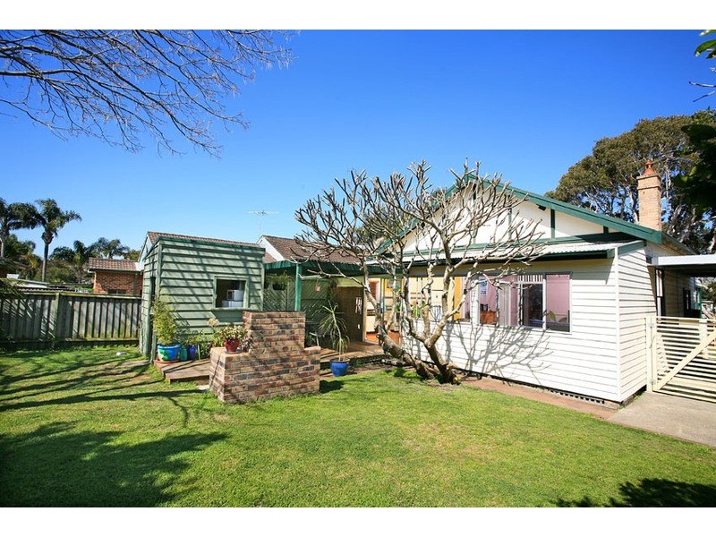 4 Walsh Street, Narrabeen NSW 2101