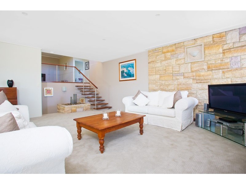 90 Anzac Avenue, Collaroy NSW 2097