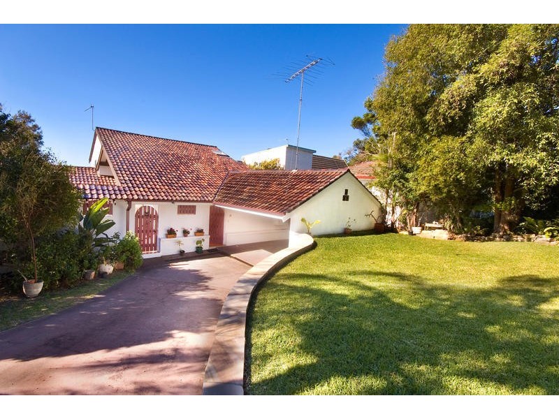 18 Plateau Road, Avalon NSW 2107