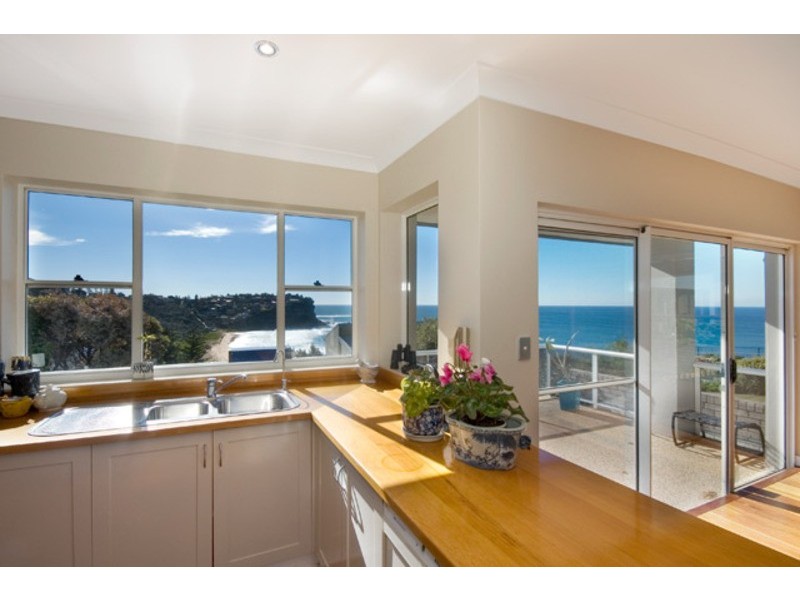 8 Hillcrest Avenue, Mona Vale NSW 2103