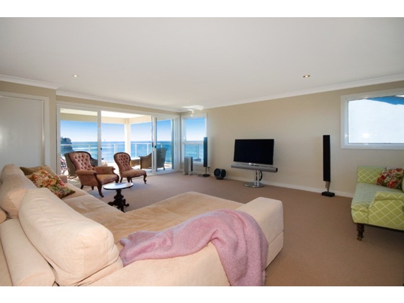 8 Hillcrest Avenue, Mona Vale NSW 2103