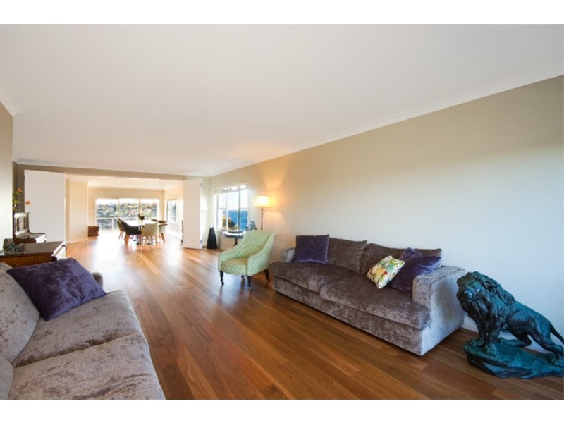 8 Hillcrest Avenue, Mona Vale NSW 2103