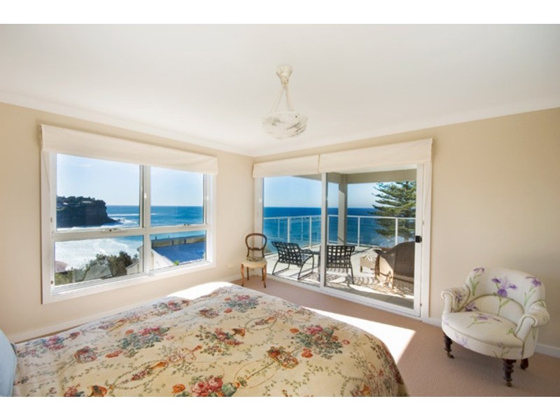8 Hillcrest Avenue, Mona Vale NSW 2103