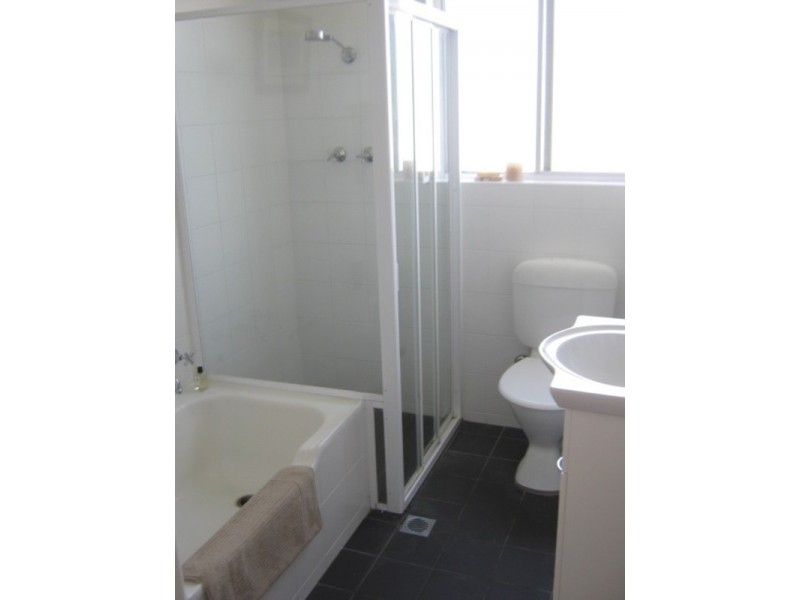 2/144 Ocean Street, Narrabeen NSW 2101