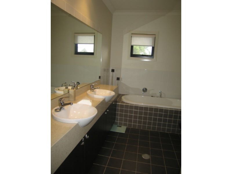 30 Kingfisher Way, Warriewood NSW 2102