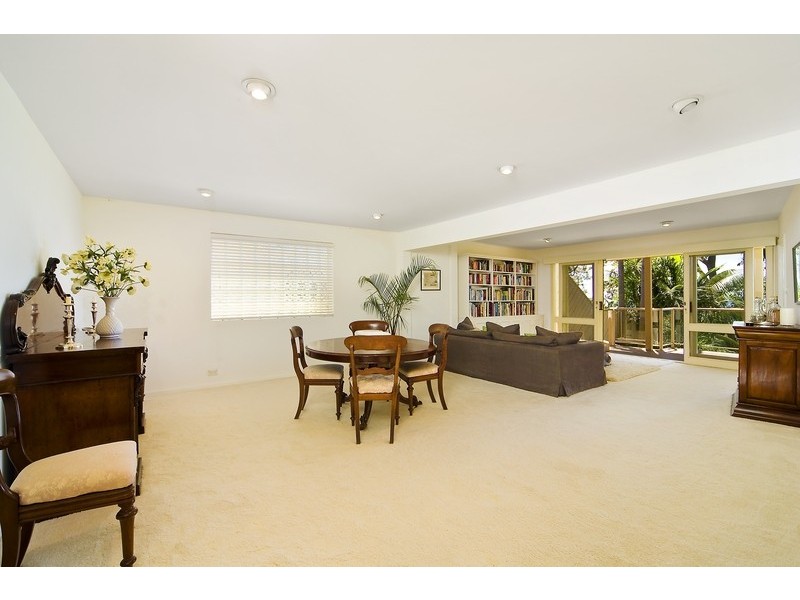 16 York Terrace, Bilgola NSW 2107