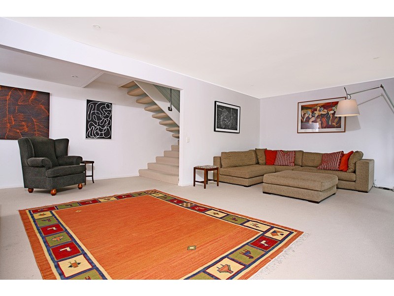 6 Loblay Crescent, Bilgola Plateau NSW 2107