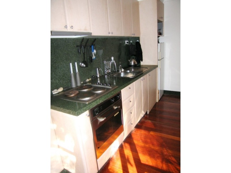 2/6 Sanctuary Avenue, Avalon NSW 2107