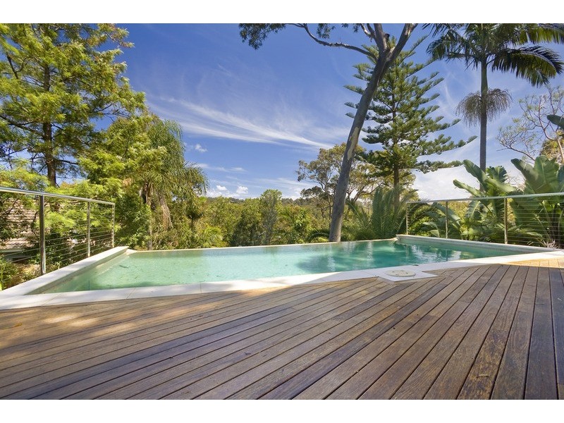 52 Dolphin Crescent, Whale Beach NSW 2107