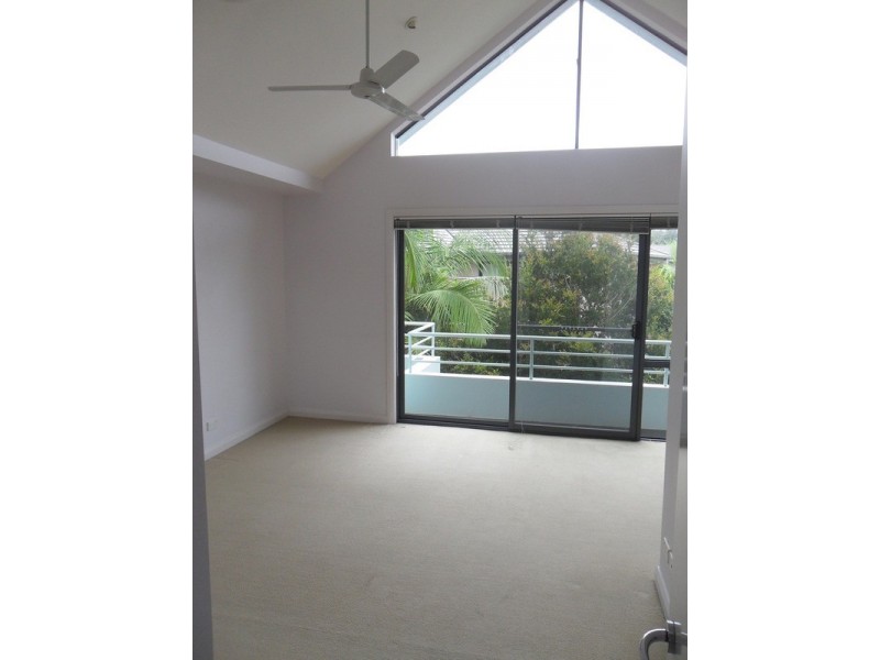 2/22 Foamcrest Avenue, Newport NSW 2106