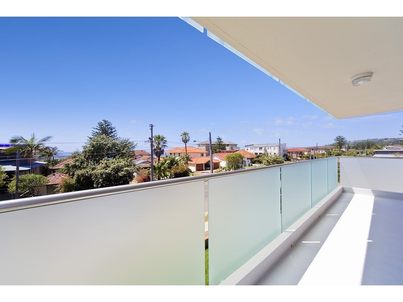 2/144 Ocean Street, Narrabeen NSW 2101