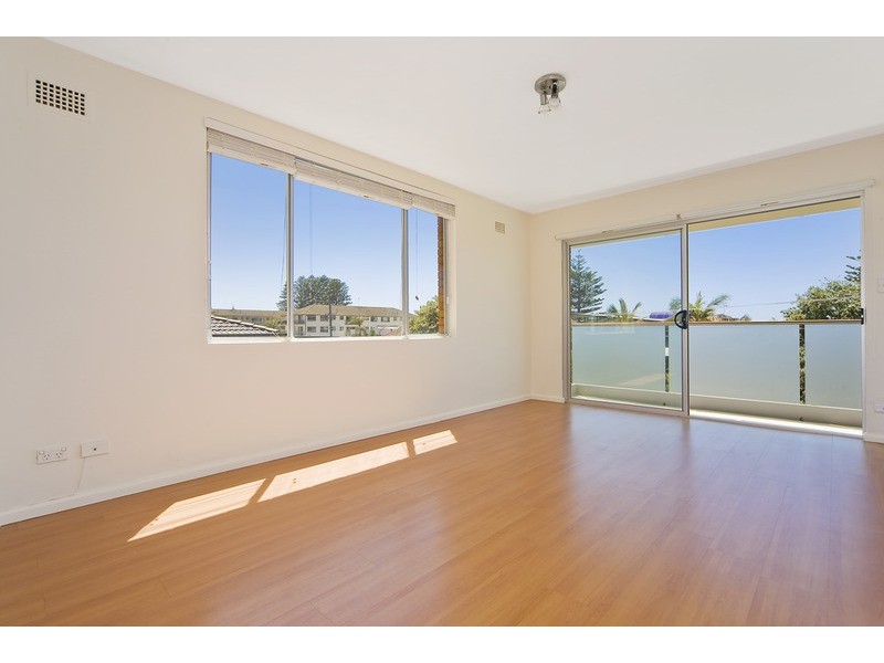 2/144 Ocean Street, Narrabeen NSW 2101
