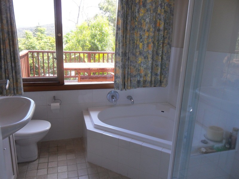 86 Whale Beach  Road, Avalon NSW 2107