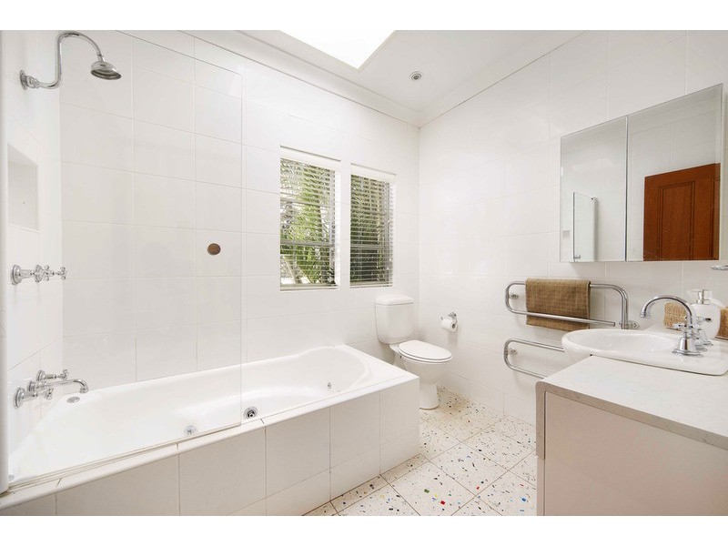 28 Whale Beach Road, Avalon NSW 2107