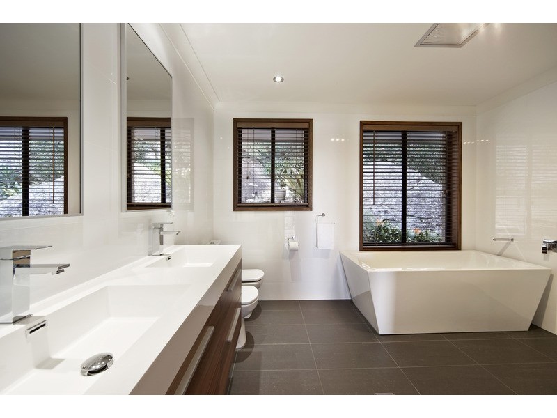 5 Valley Close, Bayview NSW 2104