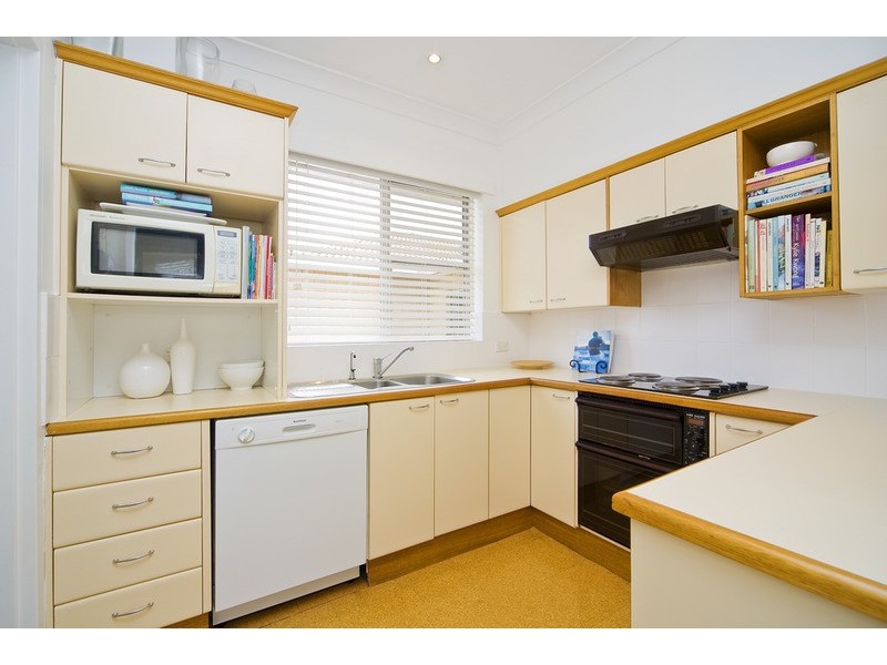 18/32 Clarence Avenue, Dee Why NSW 2099