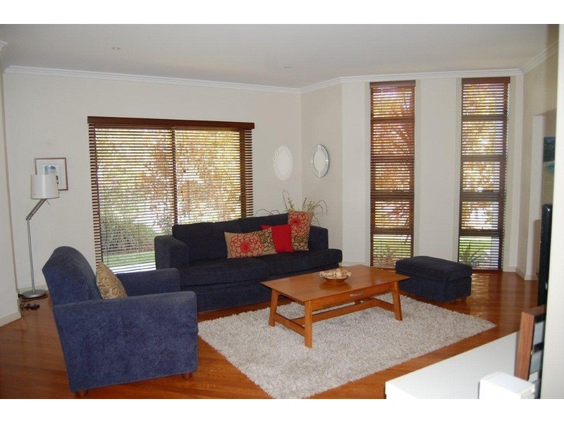 15 Mahogany Boulevard, Warriewood NSW 2102