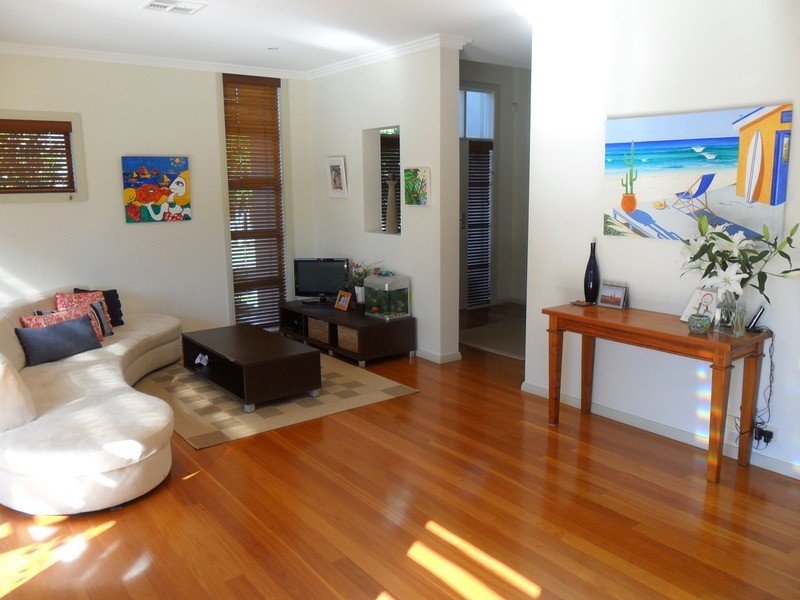 15 Mahogany Boulevard, Warriewood NSW 2102