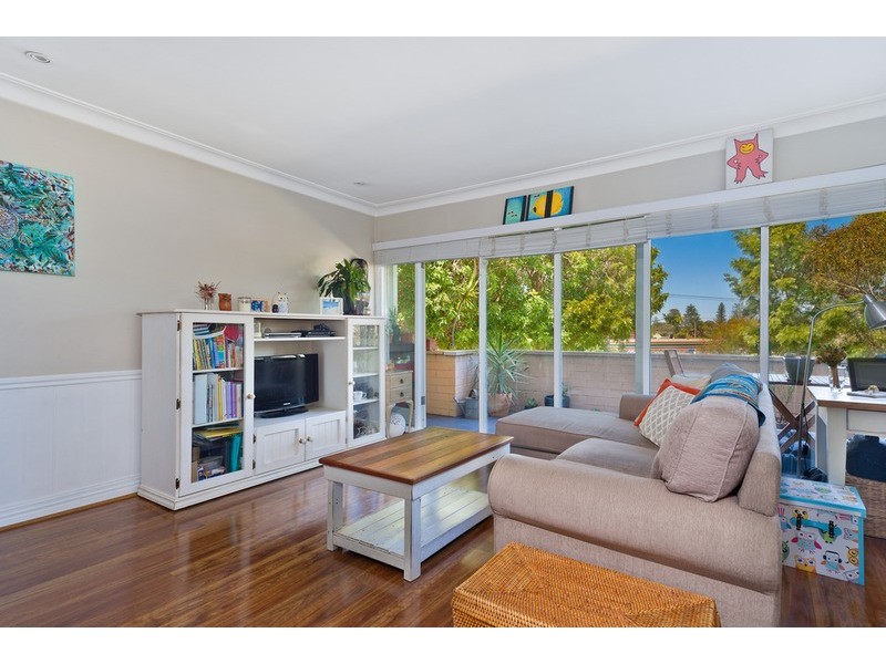 1/2 Seaview Avenue, Newport NSW 2106