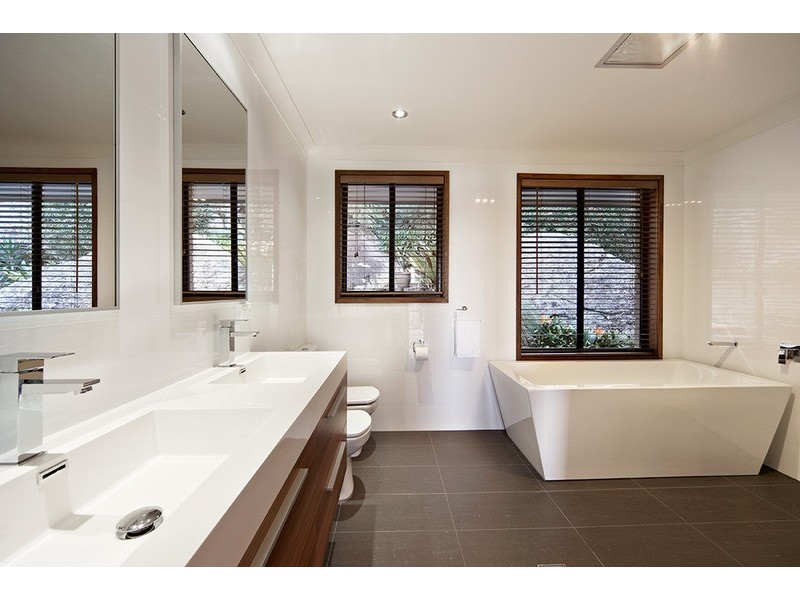 5 Valley Close, Bayview NSW 2104