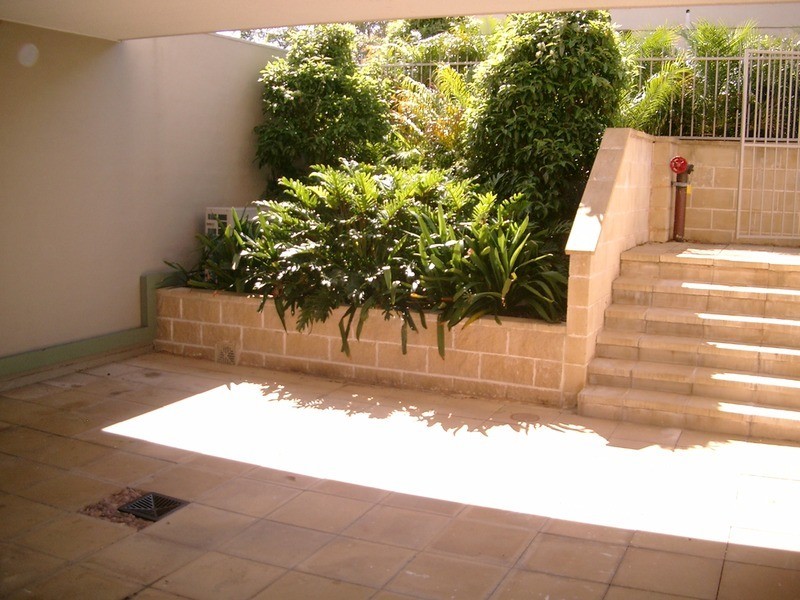 1/21-23 Old Barrenjoey Road, Avalon NSW 2107