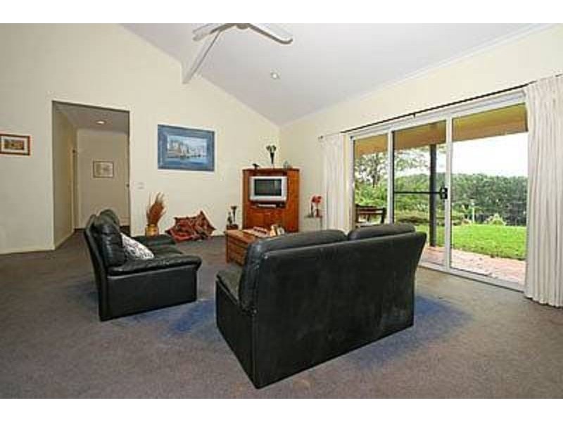 8 Killen Falls Drive, Tintenbar NSW 2478