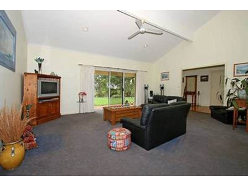 8 Killen Falls Drive, Tintenbar NSW 2478