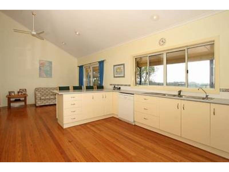 8 Killen Falls Drive, Tintenbar NSW 2478