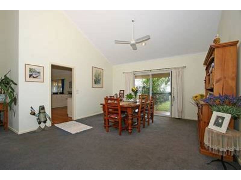 8 Killen Falls Drive, Tintenbar NSW 2478