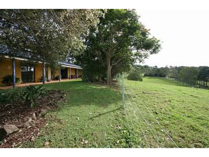 8 Killen Falls Drive, Tintenbar NSW 2478